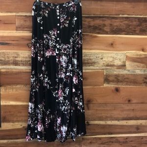 Full tilt large boho floral skirt. Tillys urban outfitters